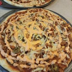 A picture of Red Sauce pasta pizza.