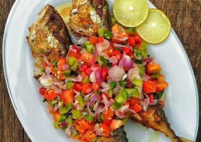 Ikan Goreng Sambal Dabu-Dabu