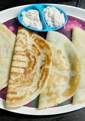 A picture of Rava masala dosa.