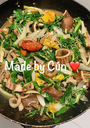 Hình của món Lòng cá thu xào rau thơm.