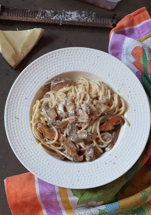 Una foto de Carbonara de níscalos