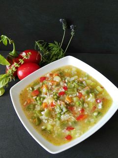Una foto de Sopa al pesto