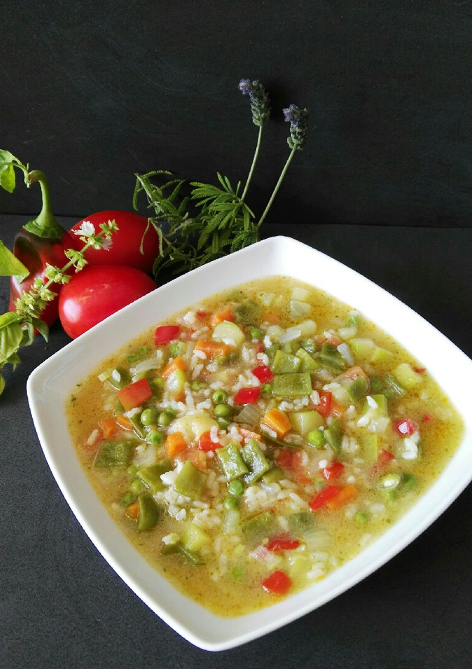 Una foto de Sopa al pesto