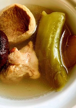 長年菜鮑魚排骨湯 的食譜成品照片