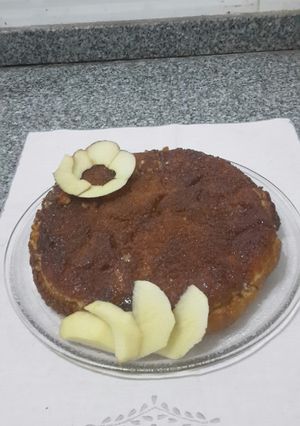 Una foto de Torta de manzana invertida,"7 cucharadas"