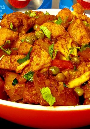 A picture of Aloo Gobi Matar (Potato, Cauliflower, and Pea Curry).