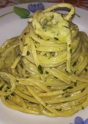 Foto di Sbrigati, fai pesto! - Spaghetti pesto e mascarpone 🍃