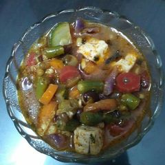 A picture of Mix veggie soup.
