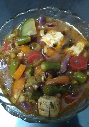 A picture of Mix veggie soup.