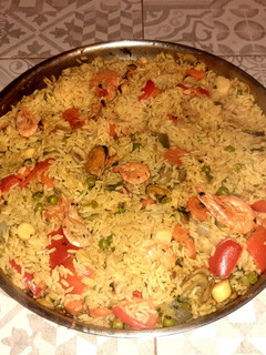 Una foto de Paella de mariscos