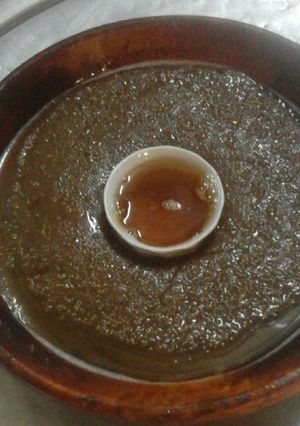 صورة لوصفة عصيدة بالتمر وزيت السمسم