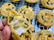 Gambar cookies choco chips marshmallow