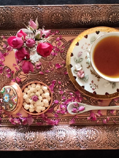 عکسی از دستور دمنوش گل محمدی و زعفران
