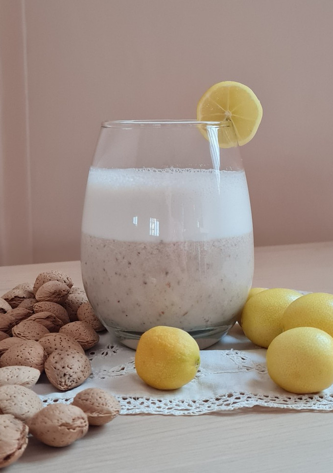 Una foto de Limonada integral de almendras 🍋 🌱 🍇 by Mate Amargo