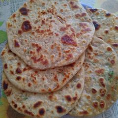 A picture of Papad paratha.