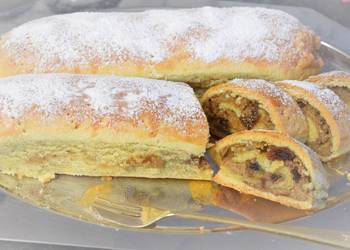 Fresh, Serving Recipe Walnut and raisin roll beigli Delicious and Healthy Fresh, Serving Recipe Walnut and raisin roll beigli Delicious and Healthy