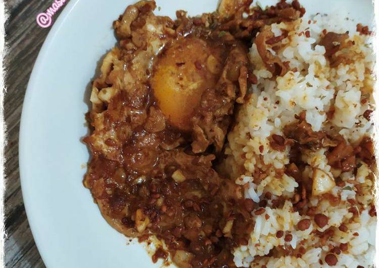 Nasi Telor Pontianak