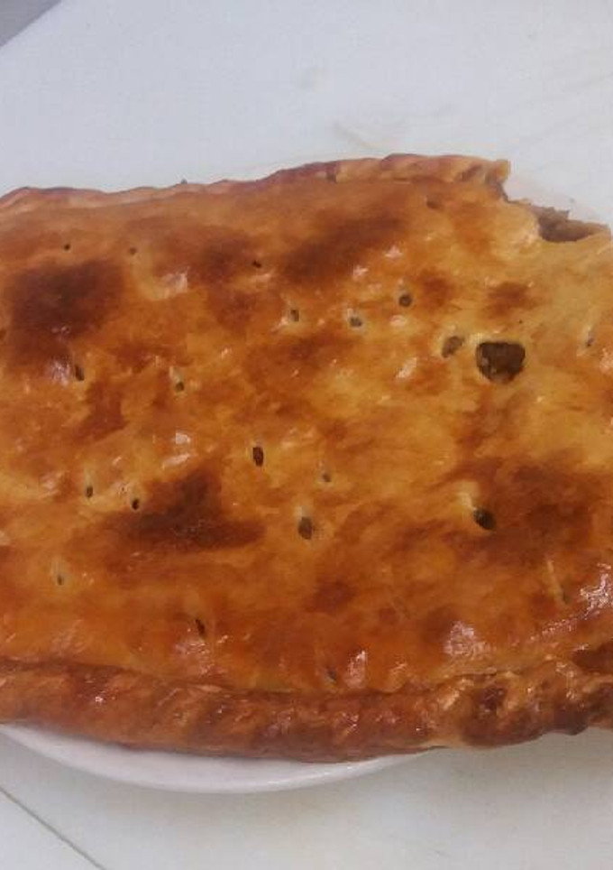 Una foto de Empanada de pollo súper fácil