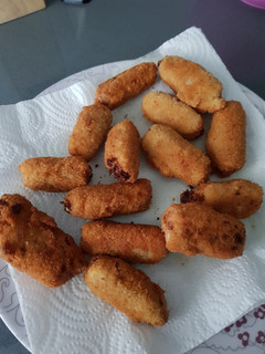 Una foto de Croquetas de atún y quesitos