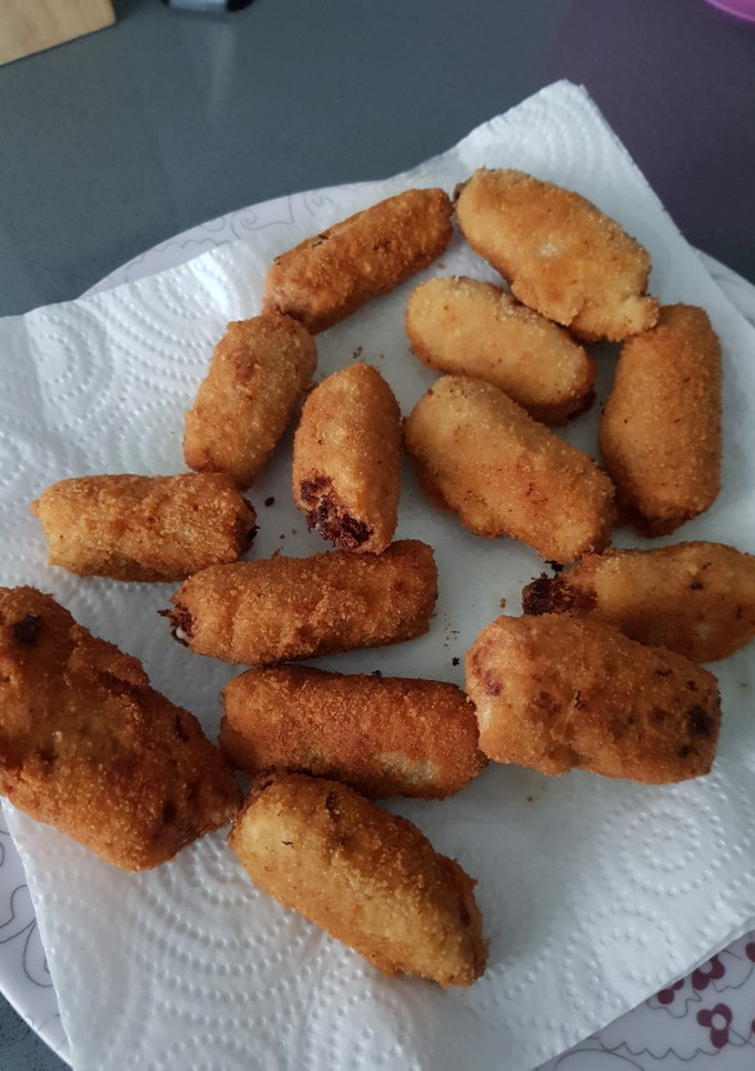 Una foto de Croquetas de atún y quesitos
