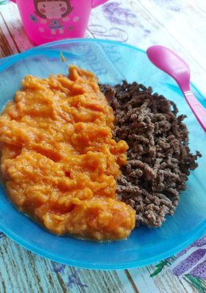 Paradicsomos édesburgonyapüré, csirkemájjal (babáknak) recept fotója
