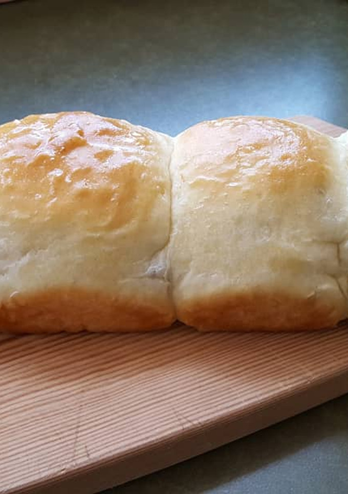 A picture of Soft roll bread.
