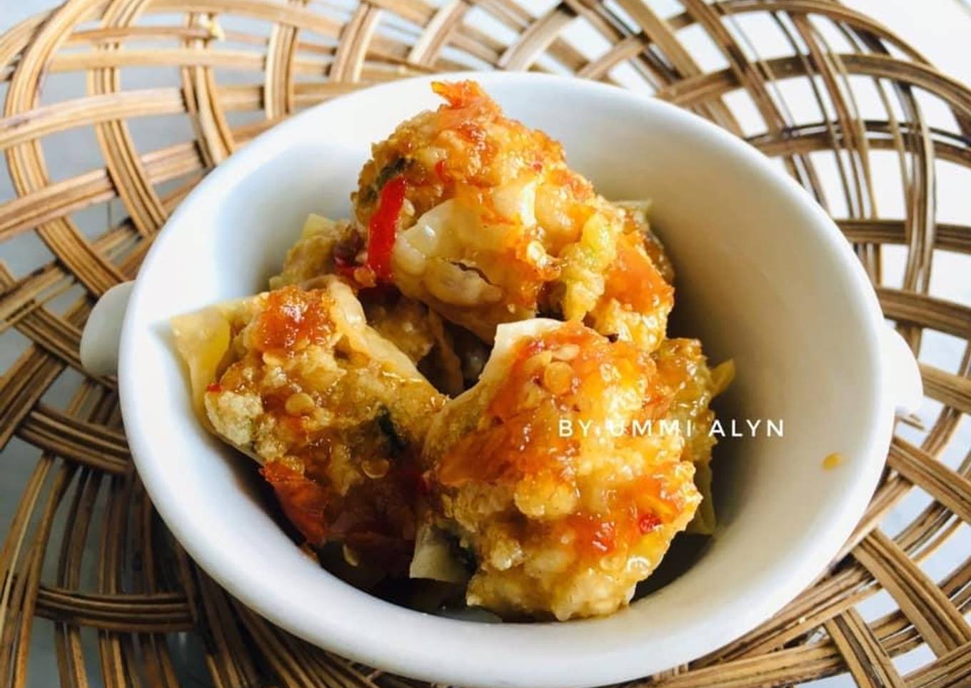 Jarum Suntik Tahu dengan Saus Kinkor