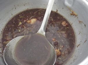Una foto de Caldito de picadillo, verduras  y repollo enchiloso pal frío
