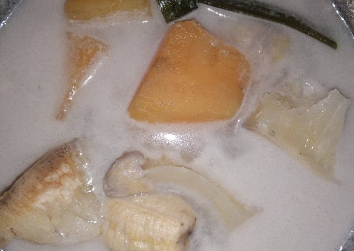 Kolak pisang raja campur singkong ubi jalar