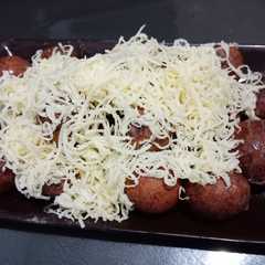 A picture of Bola ubi ungu keju.