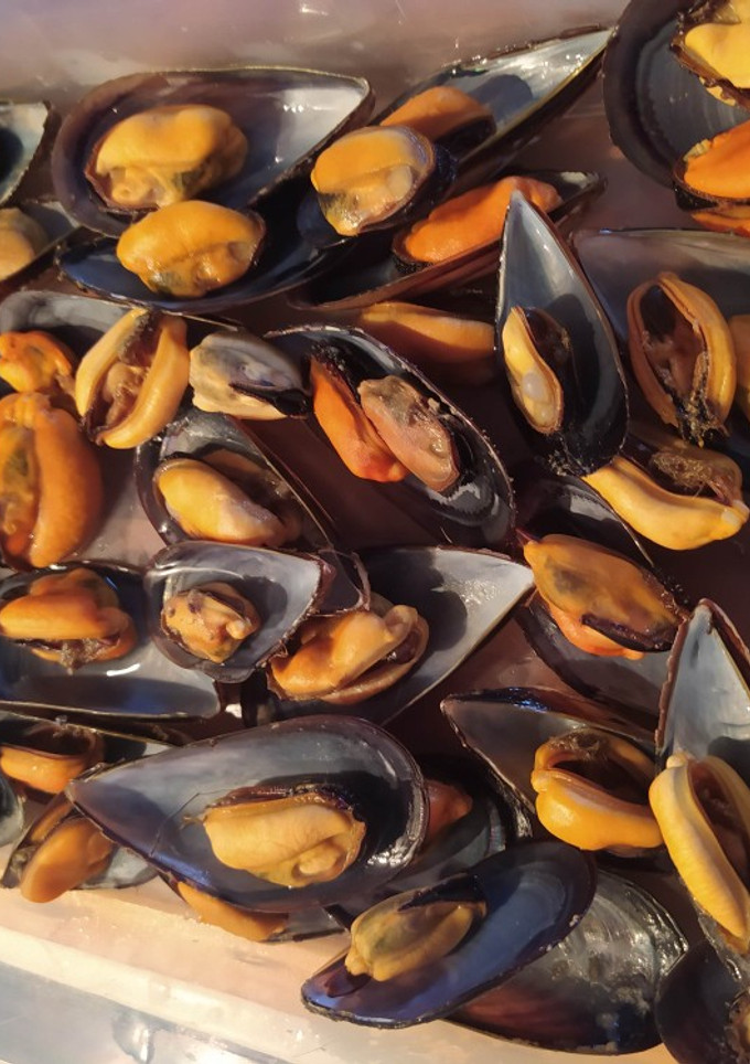 Una foto de Mejillones al vapor