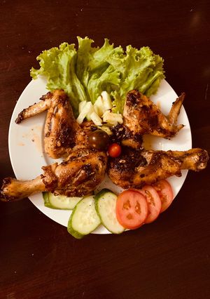 Hình của món Cánh/đùi gà chiên sốt mật ong.