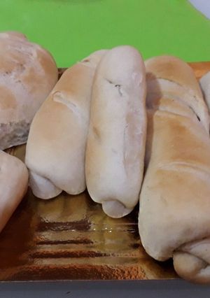 Una foto de Pancitos y cuernitos de grasa, rápido y fácil.🍞