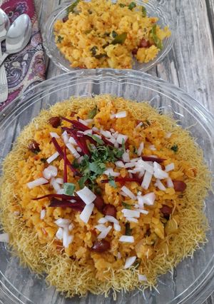 બટાકા પૌવા (Bataka Poha Recipe In Gujarati) રેસીપી મુખ્ય ફોટો