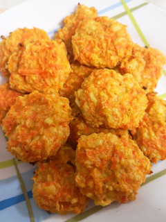 Una foto de Geniales buñuelos de zanahoria y queso parmesano
