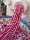 Fideos veganos de remolacha