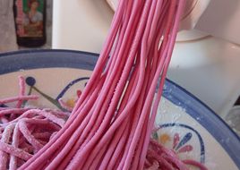 Fideos veganos de remolacha