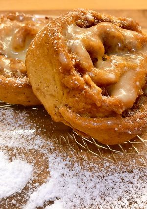Skandináv fahéjas csiga almával (Kanelbullar) recept fotója