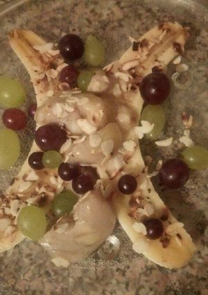 Une photo de Salade des fruits au sorbet banane🍌🍌🍌🍦