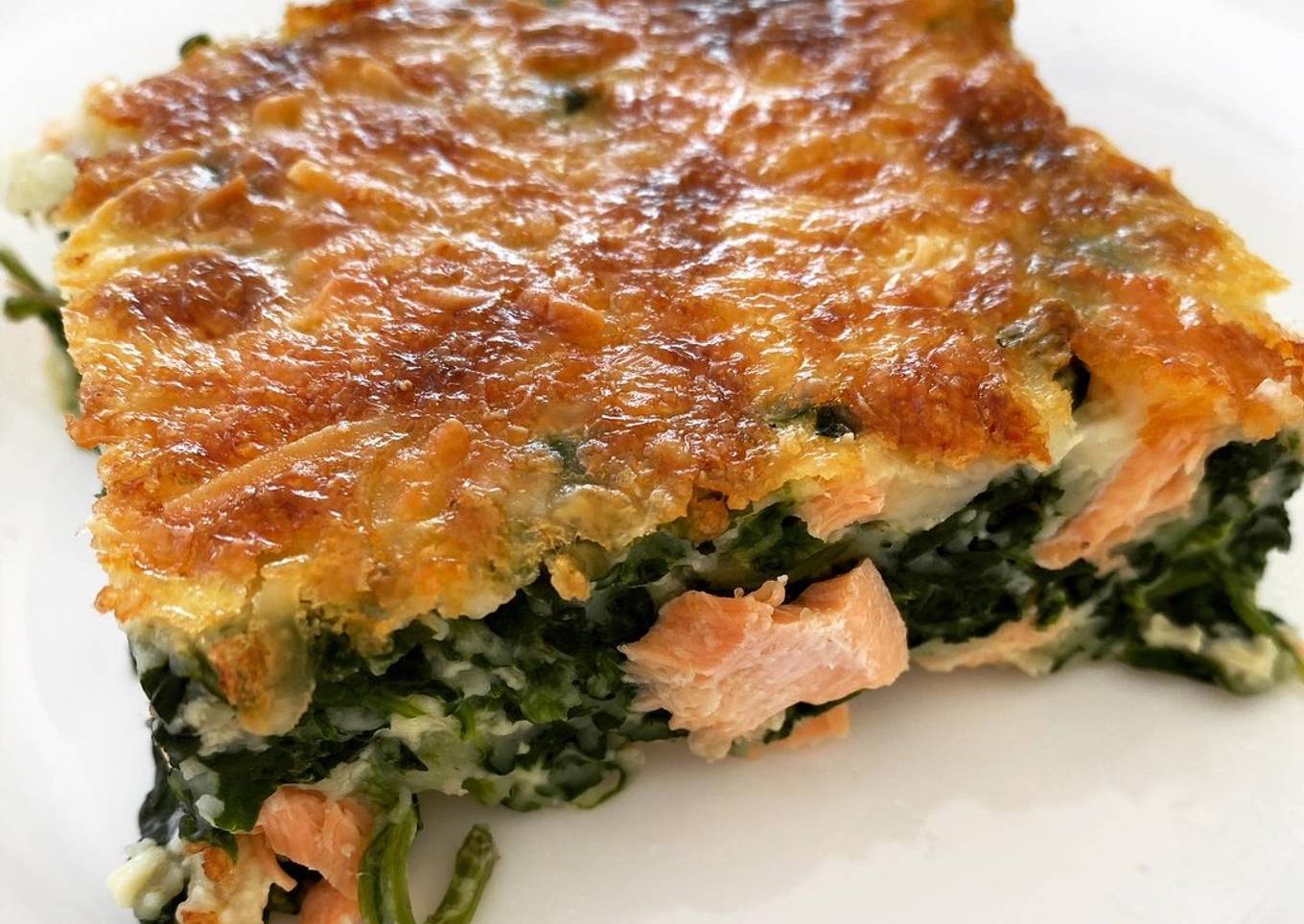 Quiche sans pâte aux épinard et au saumon
