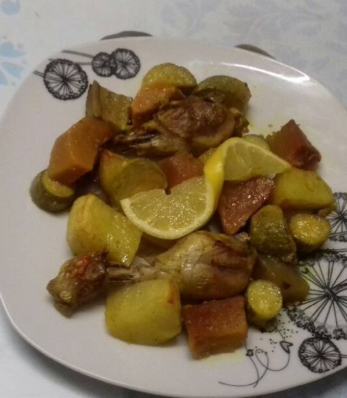 صورة لوصفة دجاج وخضار مشويه بالفرن