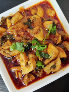 கார காளான் கிரேவி (spicy mushoom gravy) செய்முறை முக்கிய புகைப்படம்