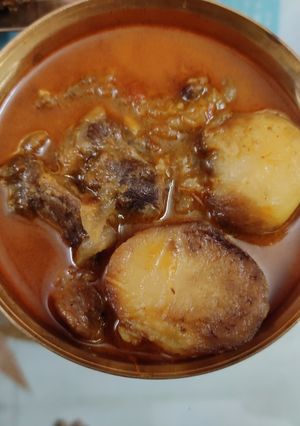 A picture of Mutton curry.