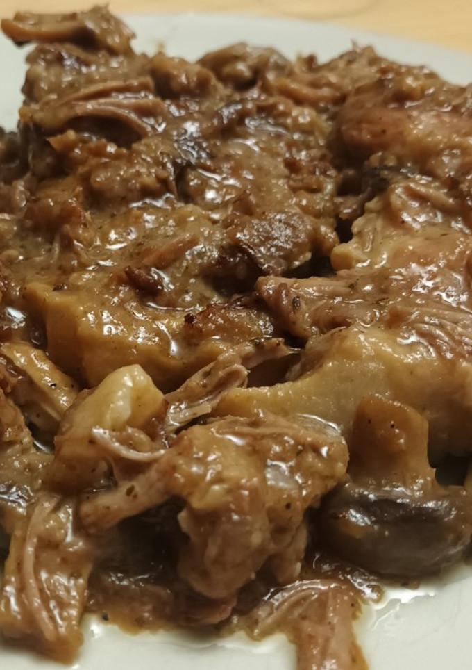 Una foto de Cabeza de lomo con champiñones a la cerveza
