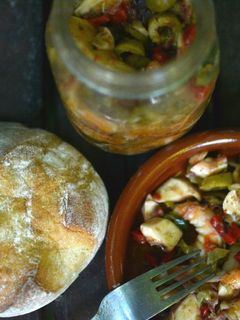 Una foto de Salpicón de langostinos y rejos