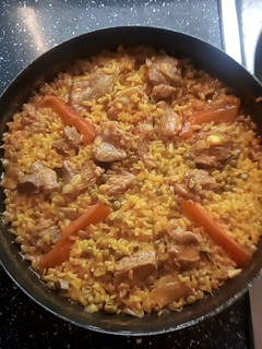 Una foto de Arroz con costillas