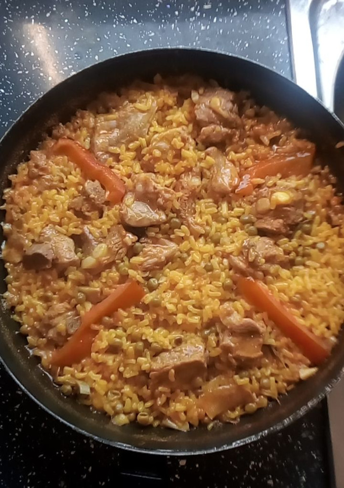 Una foto de Arroz con costillas