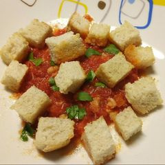Crab with tomatoes, chilli and croutons A picture of Crab with tomatoes, chilli and croutons.
