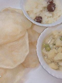 ঘিয়ে ভাজা লুচি (gheeye bhaja luchi recipe in Bengali) রেসিপির প্রধান ছবি