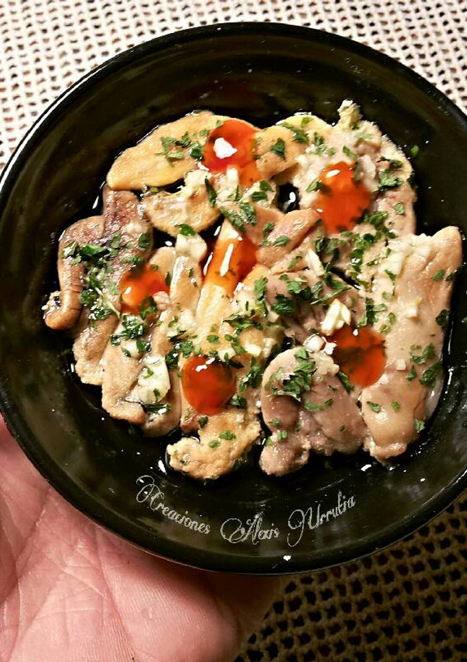 Una foto de Huevas de sardinas con ajo y perejil al horno